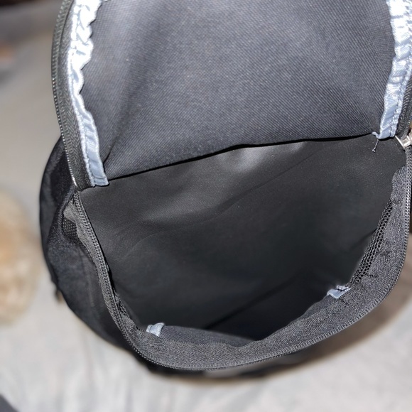 ❌SOLD❌ Nike Swoosh Bookbag - Picture 5 of 12